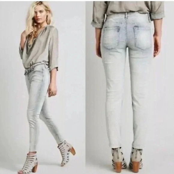 Free People Denim - NWT Free People distressed Crop Skinny Jeans 27